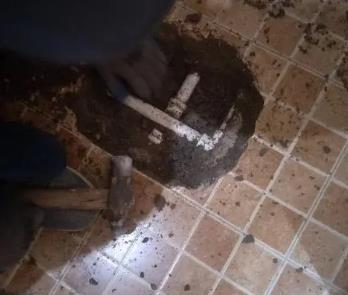 淮北市卫生间漏水维修公司为您分享下卫生间渗水如何处理及注意事项