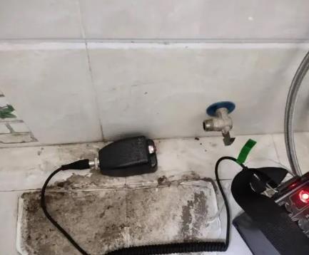 淮北市屋顶漏水维修公司分享下卫生间漏水的危害及解决方法